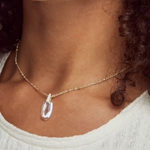 Kendra Scott Camila Pendant Necklace